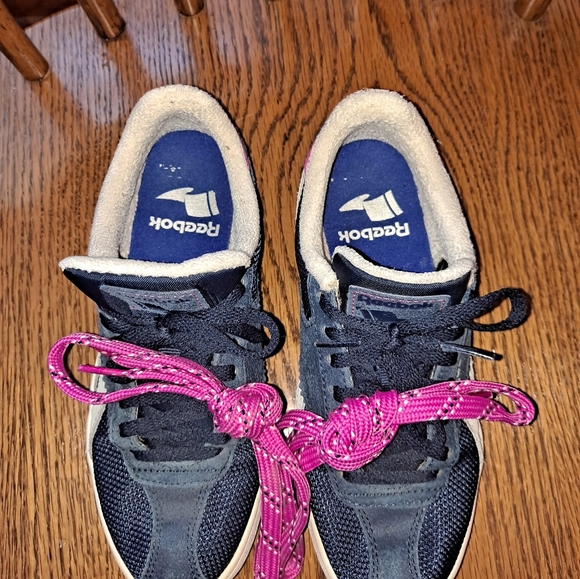 Women's size 6 Reebok pink, blue and white sneaker - Picture 3 of 7